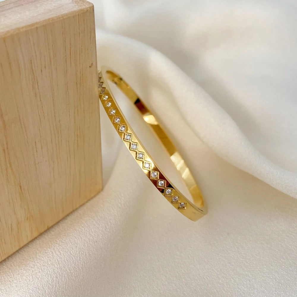 Marley Star Gold Cuff