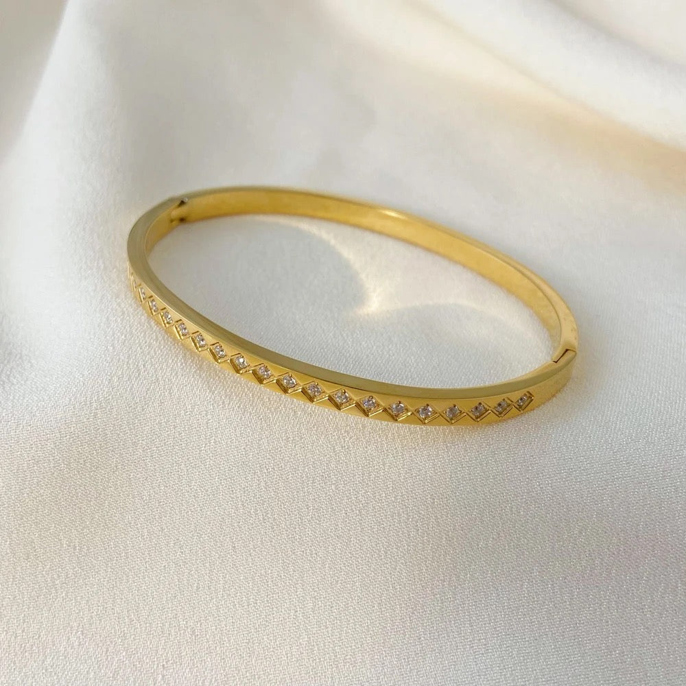 Marley Star Gold Cuff