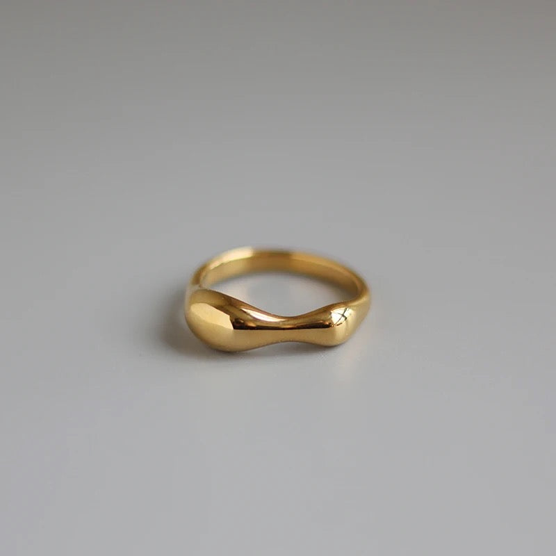 Gemo Asymmetrical Gold Ring