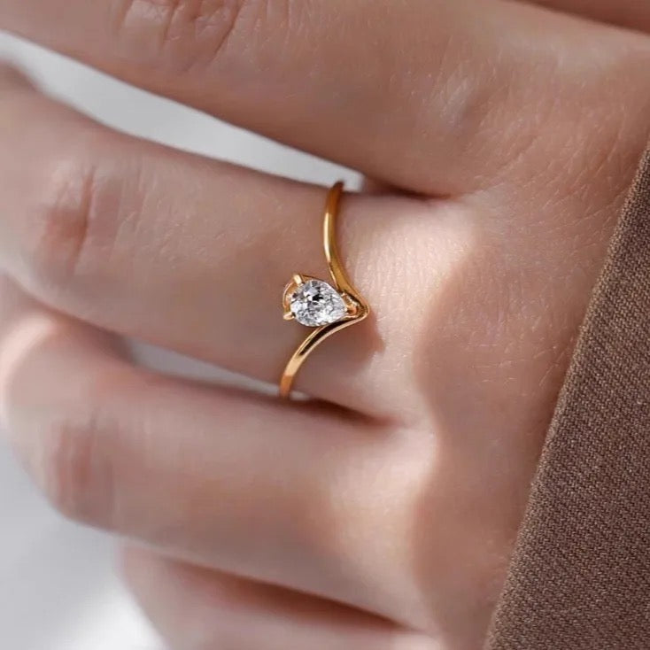 Lavie Almond Diamond Ring