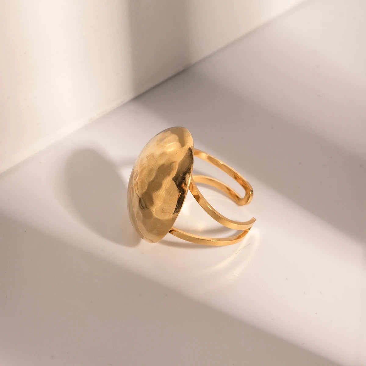 Fulia Textured Gold Ring