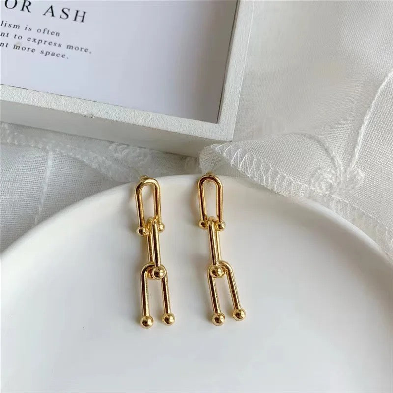 Linked Gold Long Earrings✨