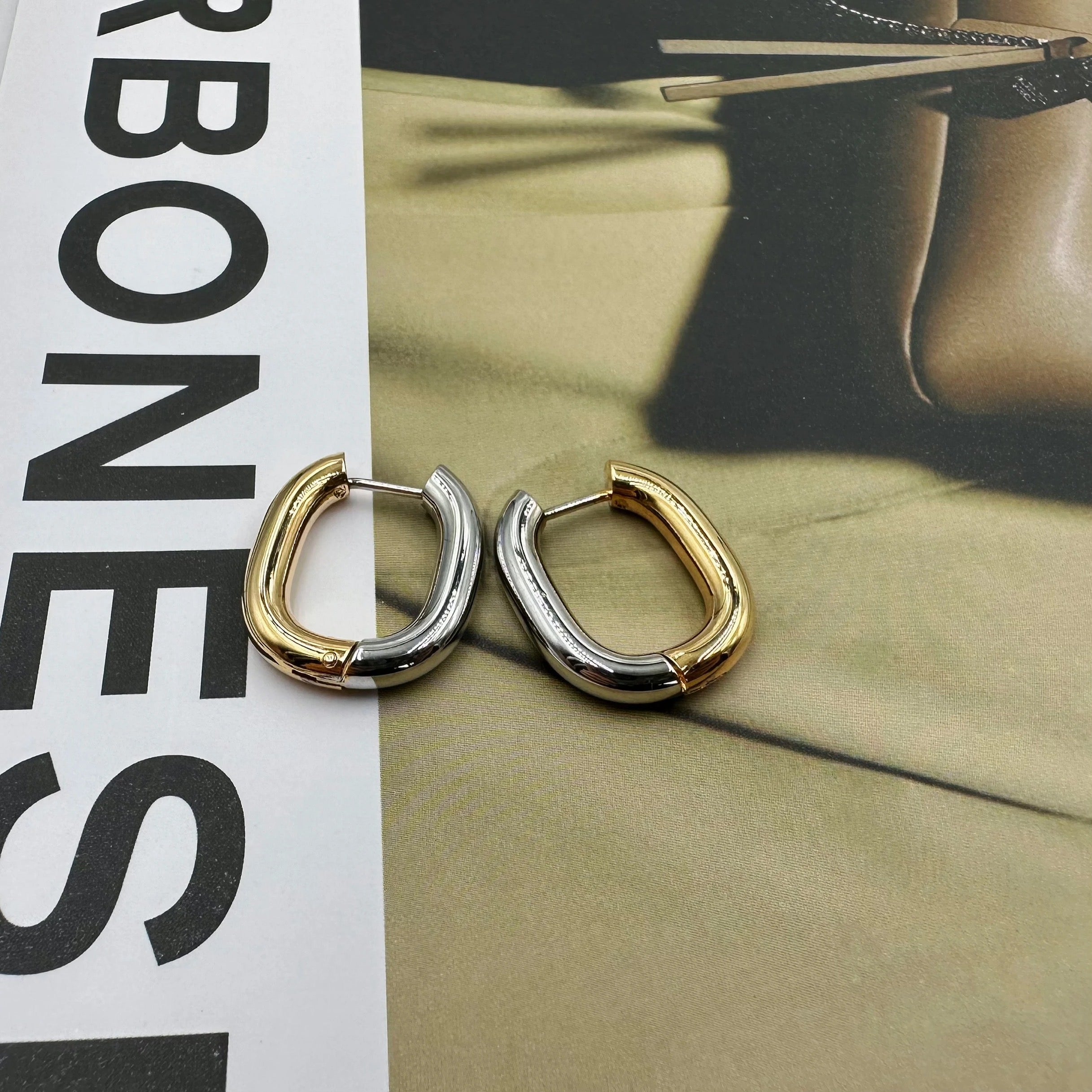 Dual Tone Pretty Hoops
