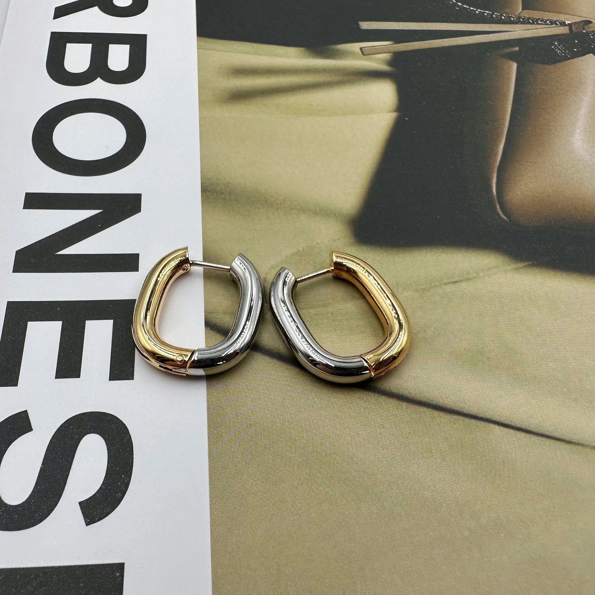 Dual Tone Pretty Hoops