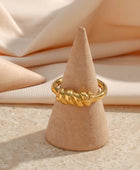 Pebble Twisted Gold Ring