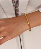 Chelsi Plain Bold Cuff