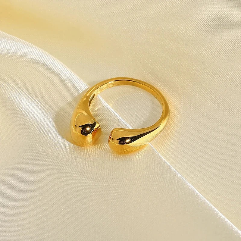 Blake Gold Ring