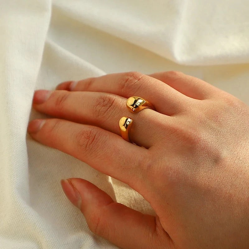 Blake Gold Ring