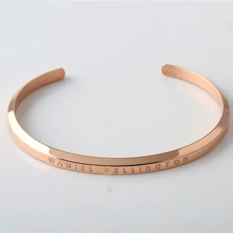 DW Adjustable Cuffs