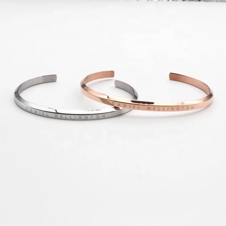 DW Adjustable Cuffs