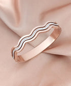 Curvy Rosegold Wave Cuff
