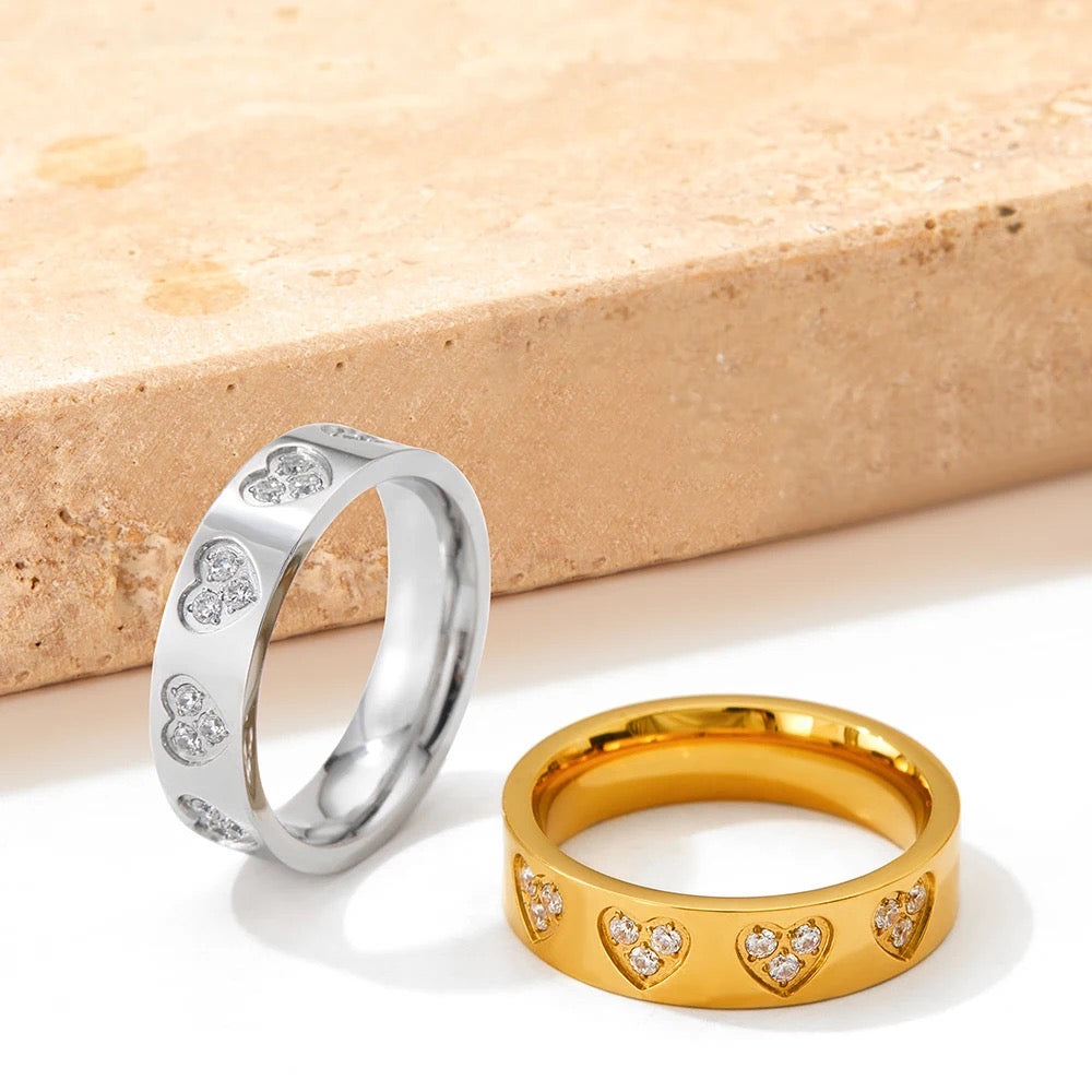 Emma Sweetheart Gold Ring