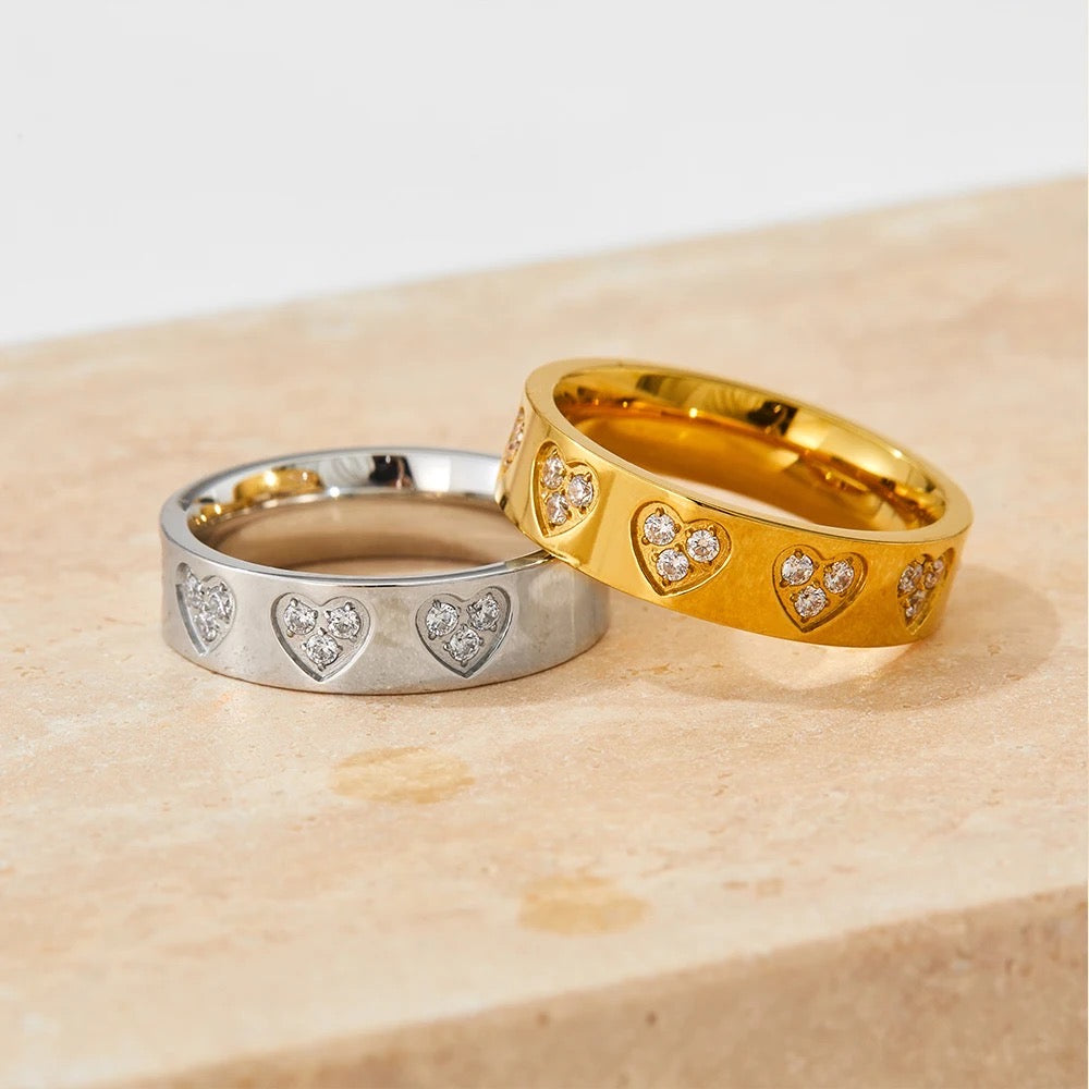Emma Sweetheart Gold Ring