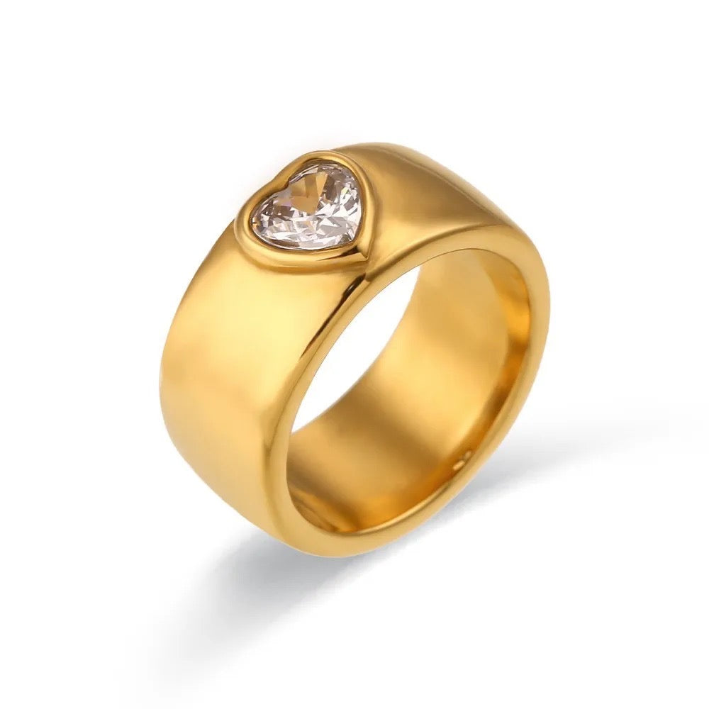 Cora Heart Gold Ring