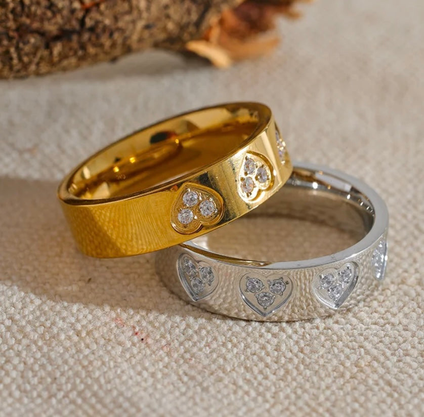 Emma Sweetheart Gold Ring