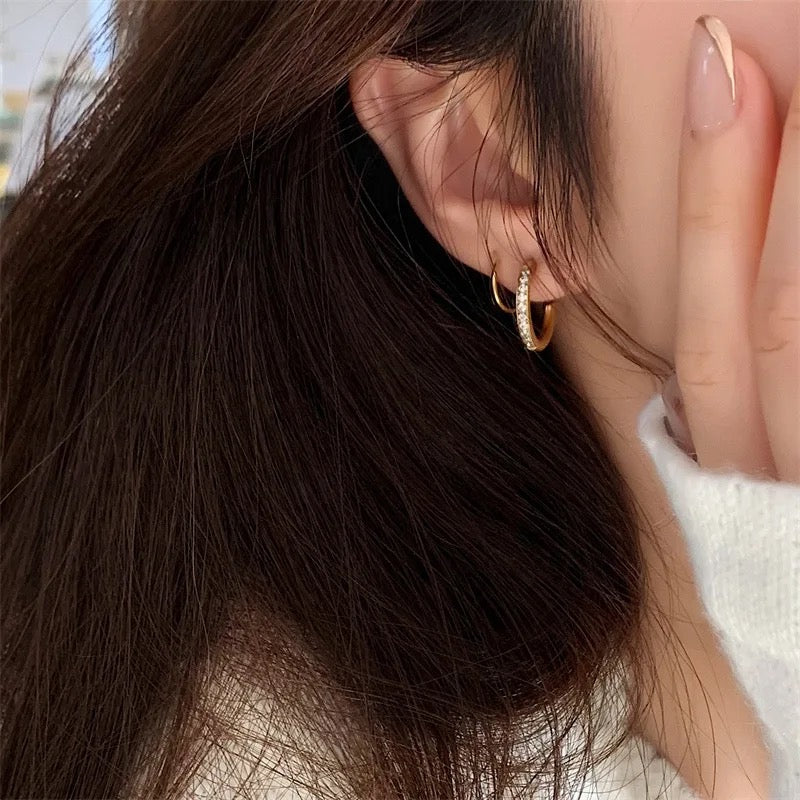 Dual Sleek Diamond Twisted Earrings✨