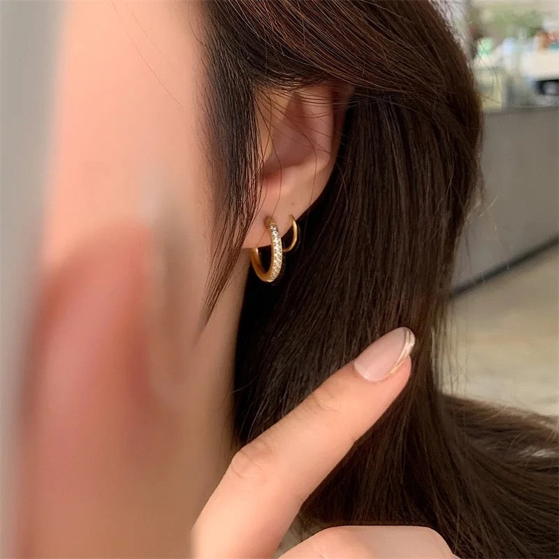 Dual Sleek Diamond Twisted Earrings✨