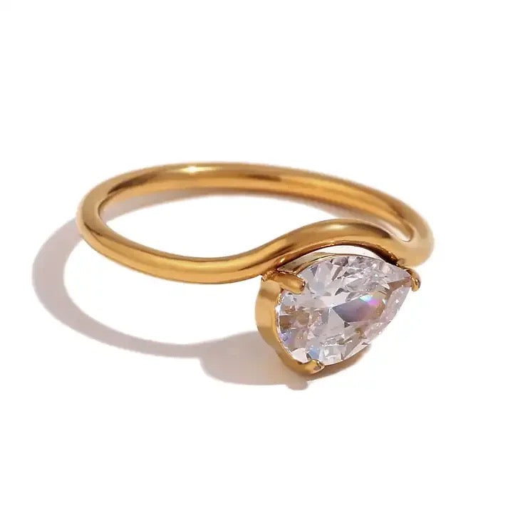 Serephi Diamond Shape Ring