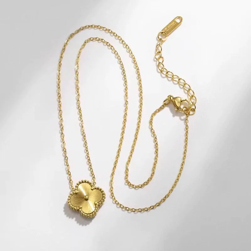 Shinyl Clover Gold Necklace
