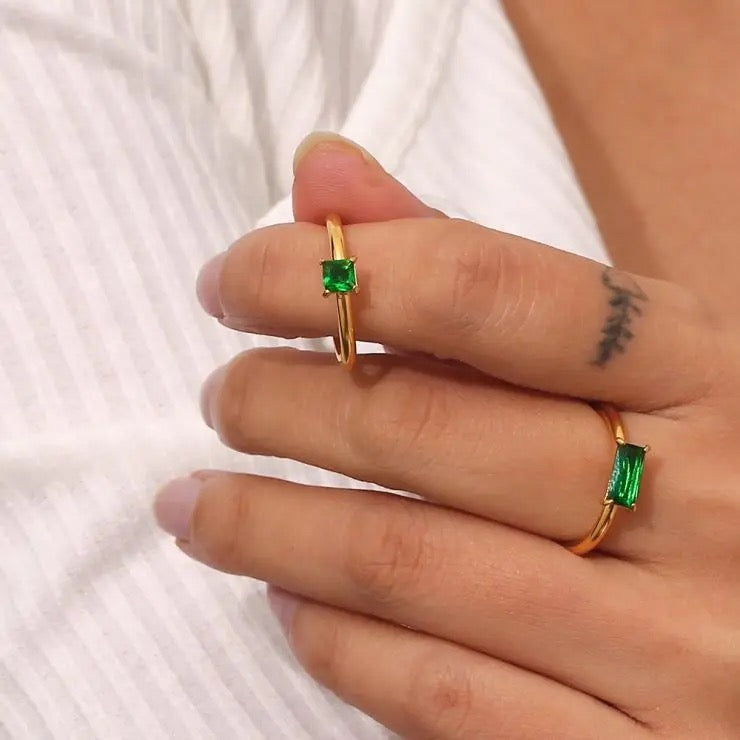 Blossia Green Emerald Sleek Ring