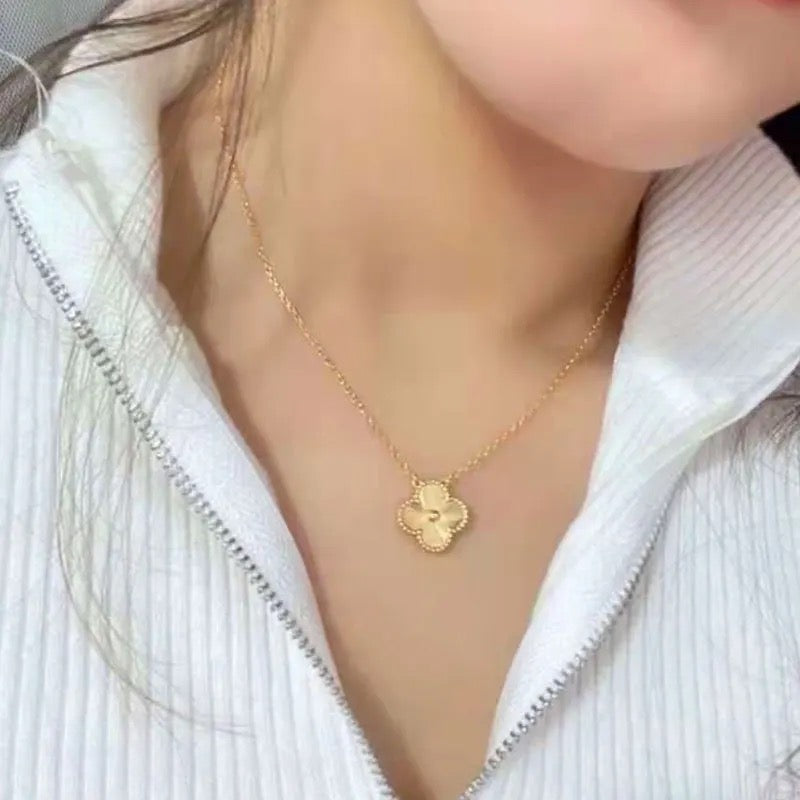 Shinyl Clover Gold Necklace