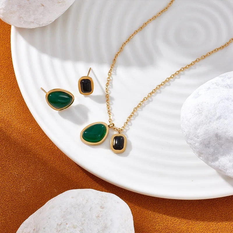 Amory Stone Gold Necklace