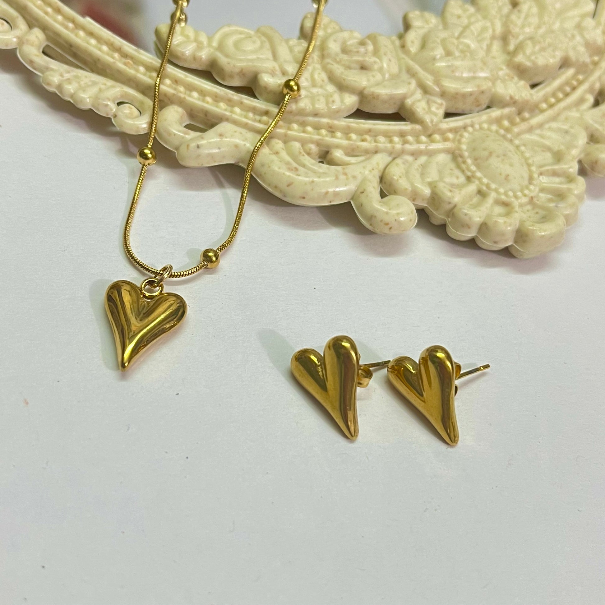 Julie Love Heart Set