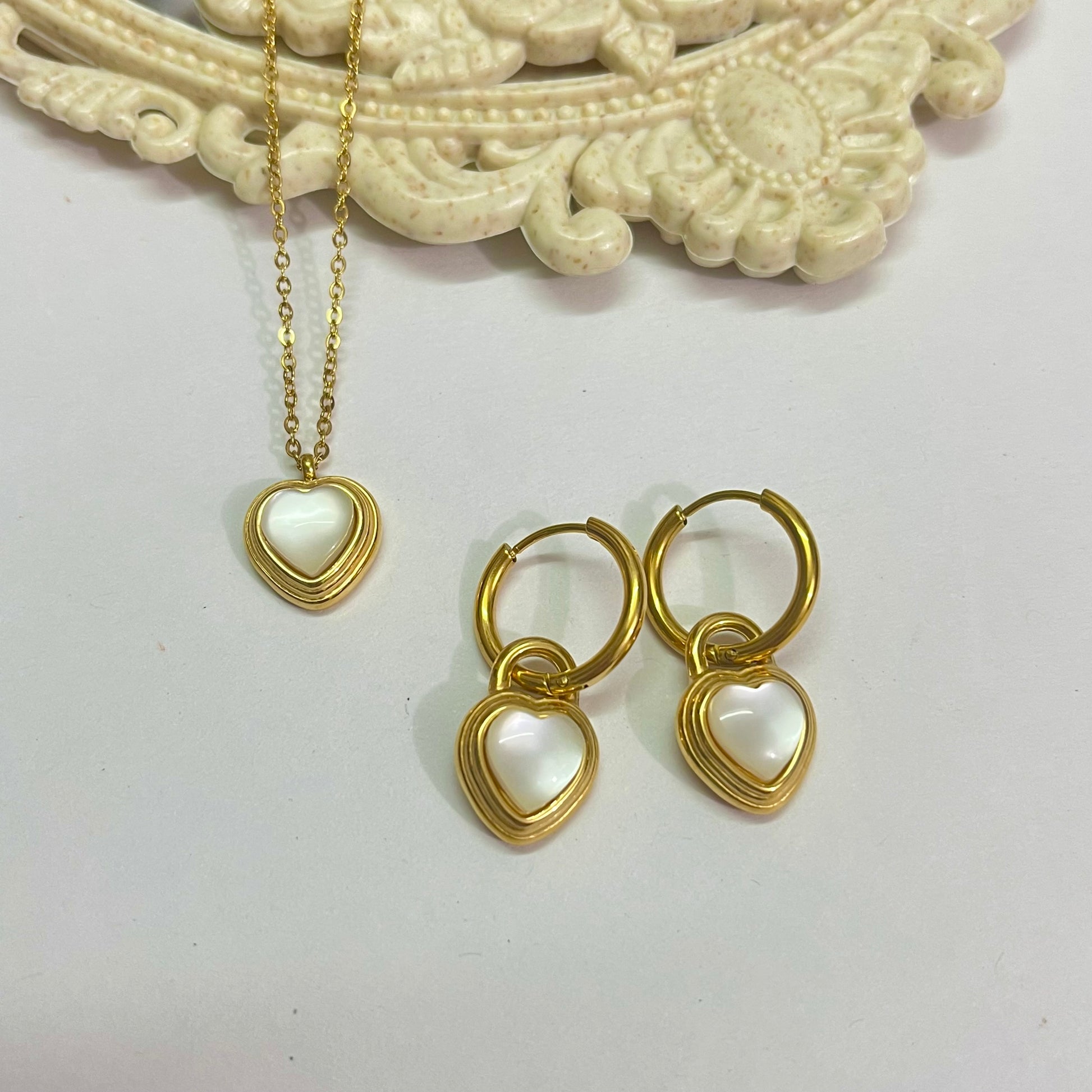 Afila Pearl Heart Gold Set