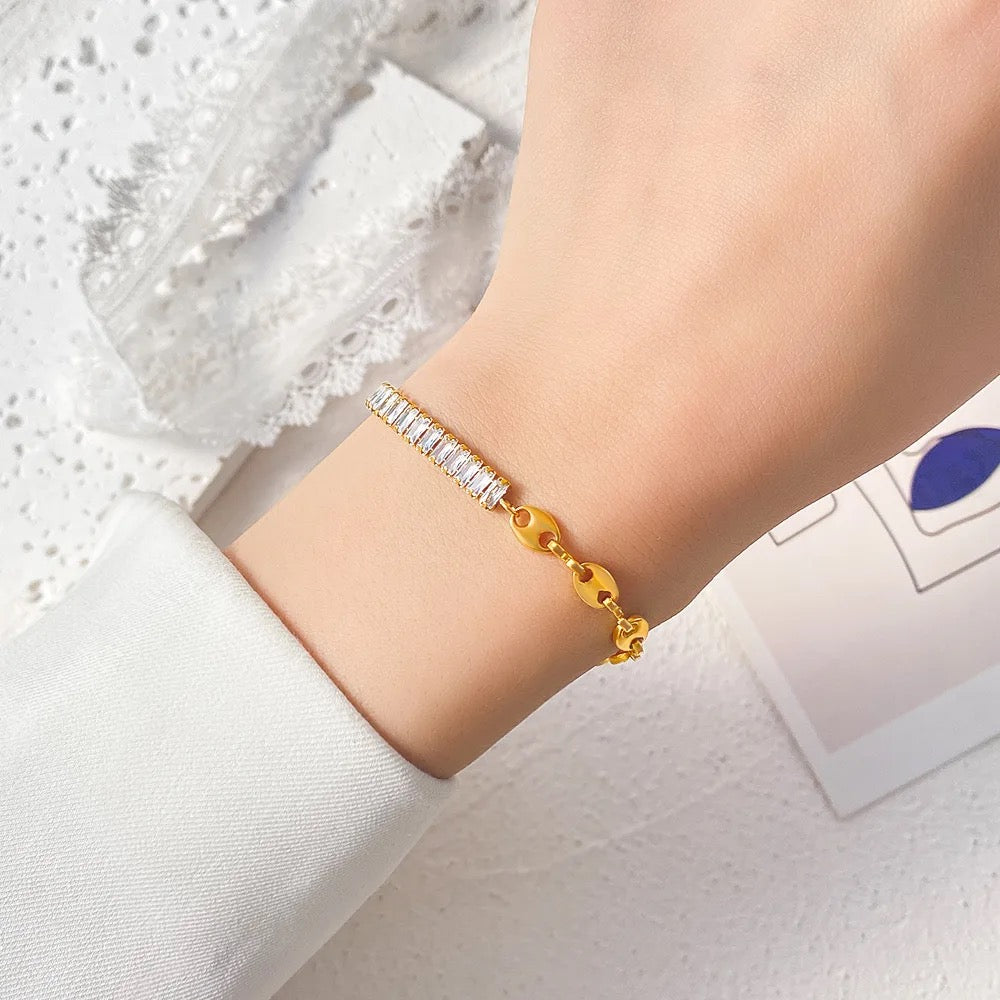 Jennifer Tennis Chunky Gold Bracelet