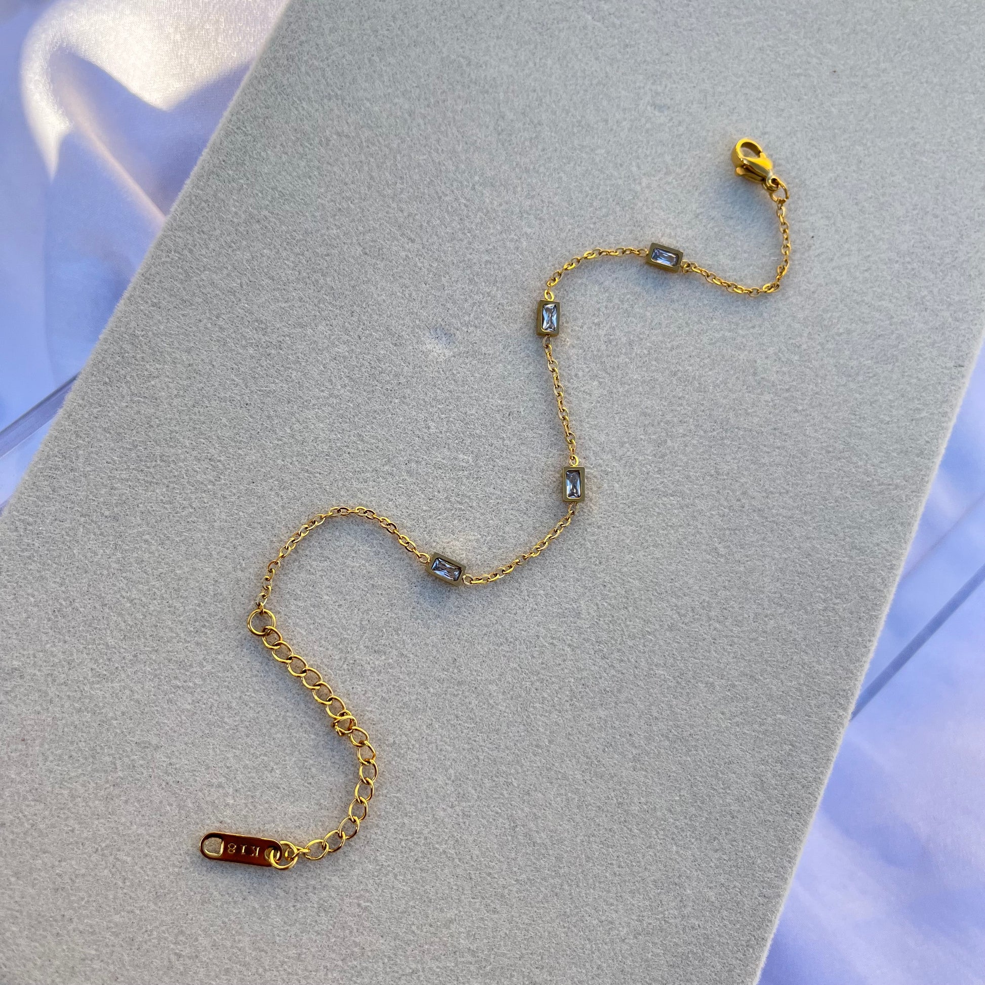 Mesi Minimal Stone Bracelet