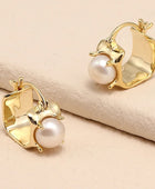 Dora Pearl Mini Earrings