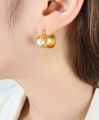 Dora Pearl Mini Earrings