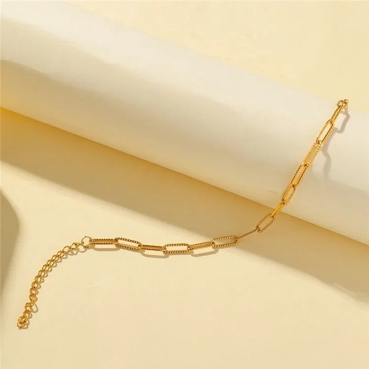 Clipped Linked Chain Bracelet