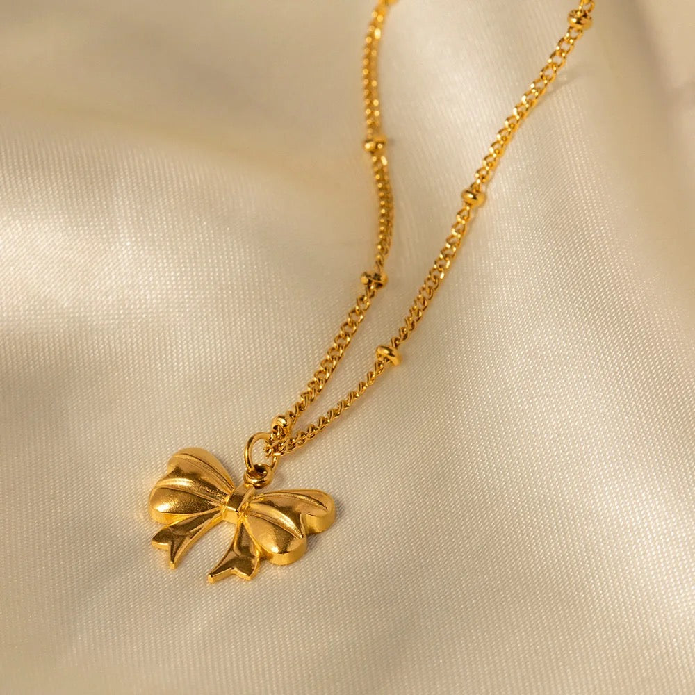 Hania Cute Bow Necklace