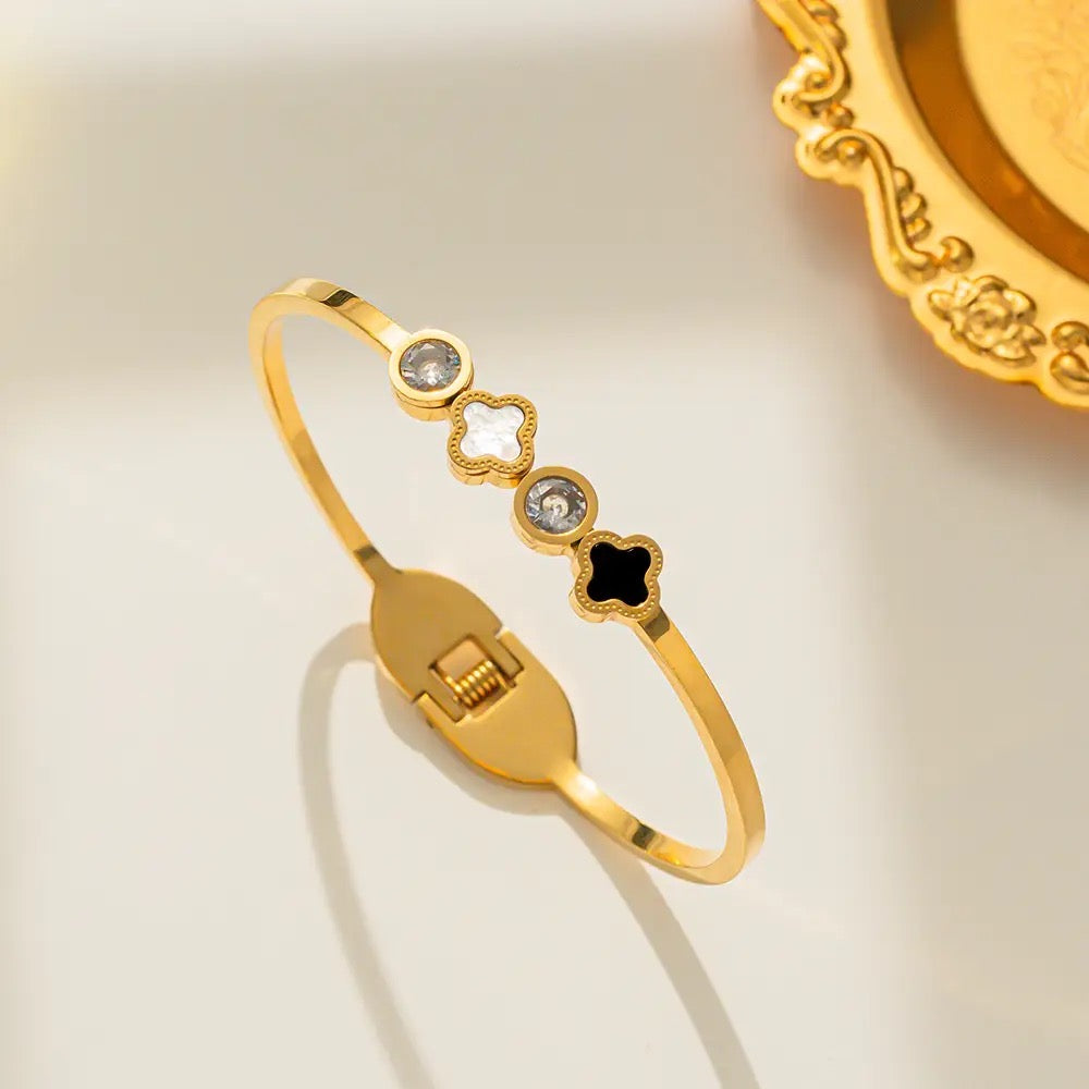 Glady Clover Diamond Gold Cuff