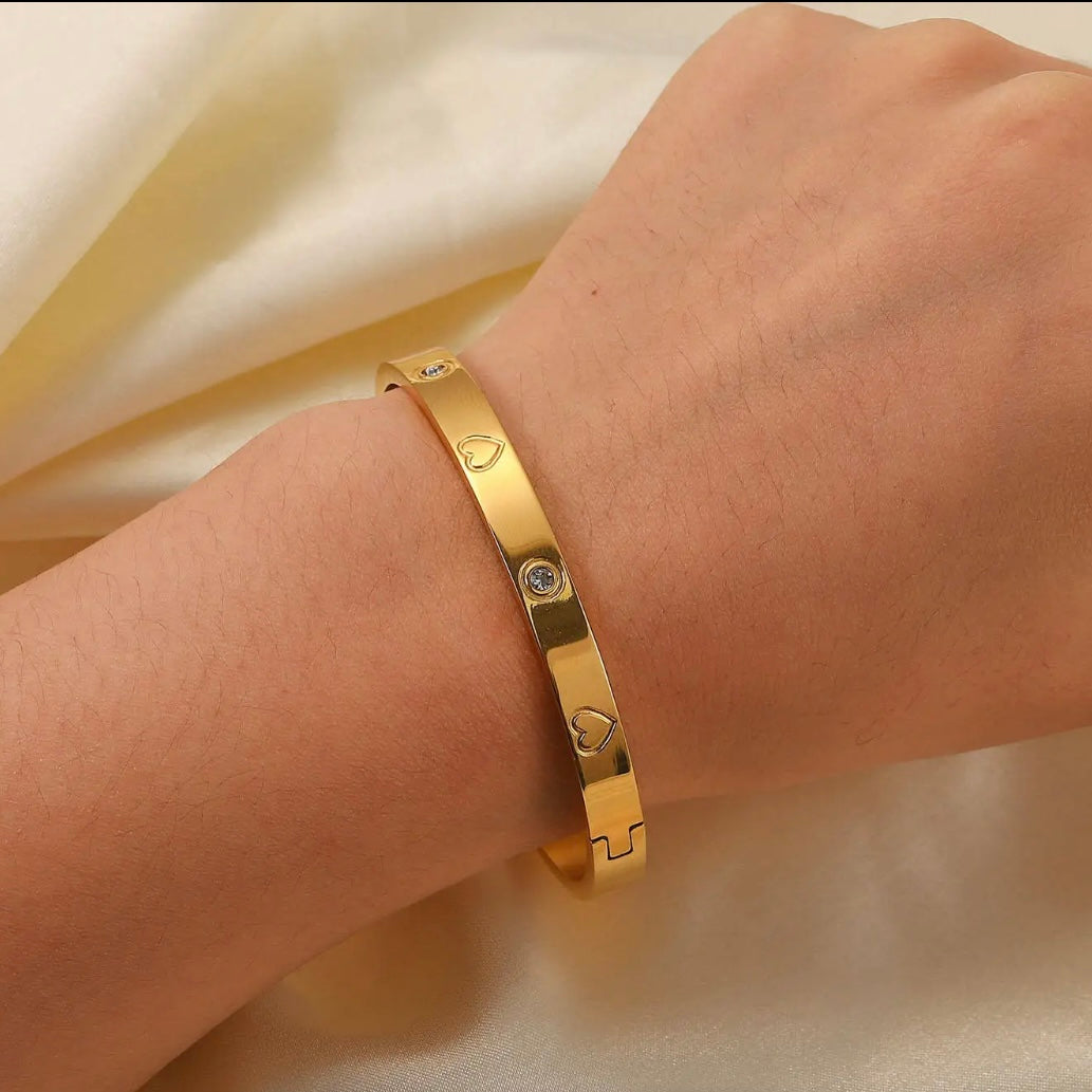 Jamie Heart Love Gold Band