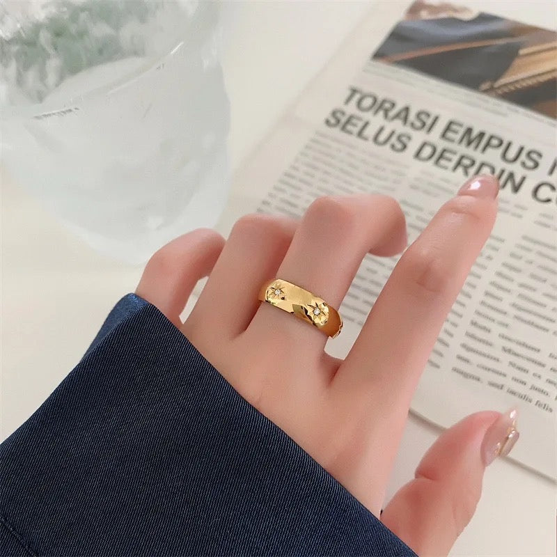 Bliss Star Gold Ring