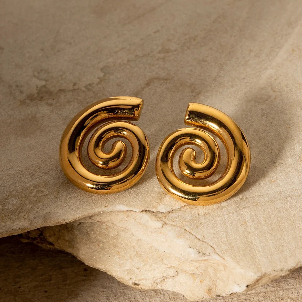 Suzette Curvy Gold Earrings