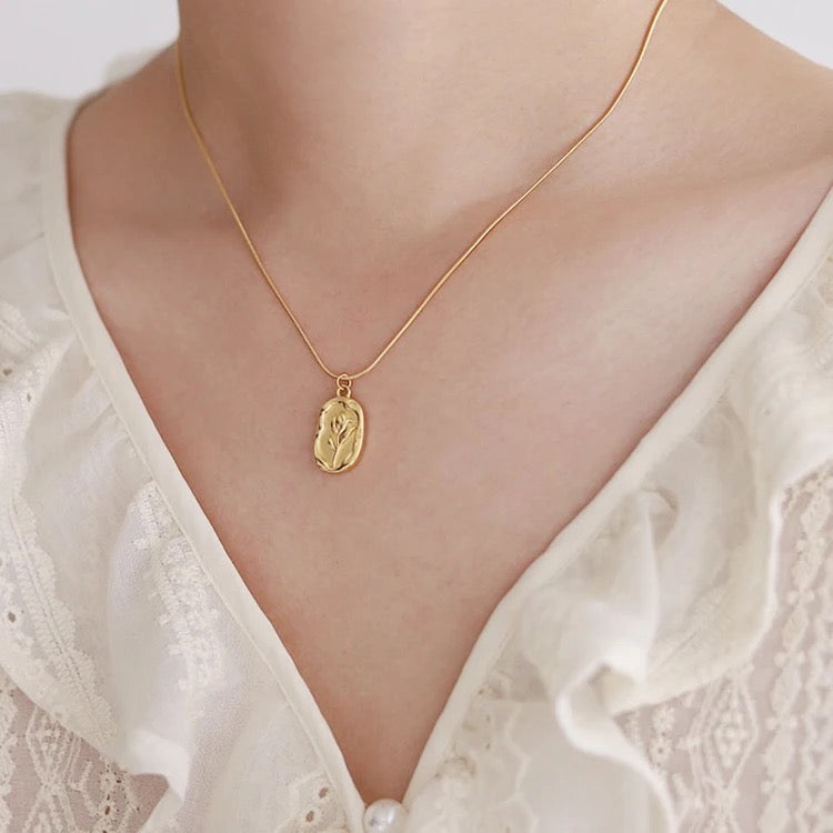 Duch Rose Necklace✨