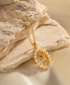 Lumi Flower Pearl Necklace