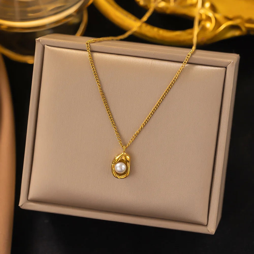 Karma Pearl Mini Necklace