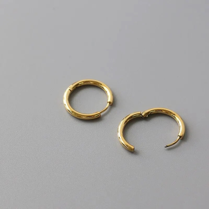 Mina Simple Round Gold Hoops