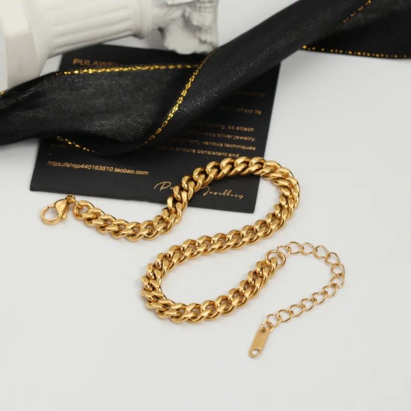 Bela Chunky Linked Chain Bracelet