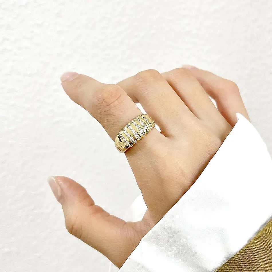 Madonna Diamond Ring