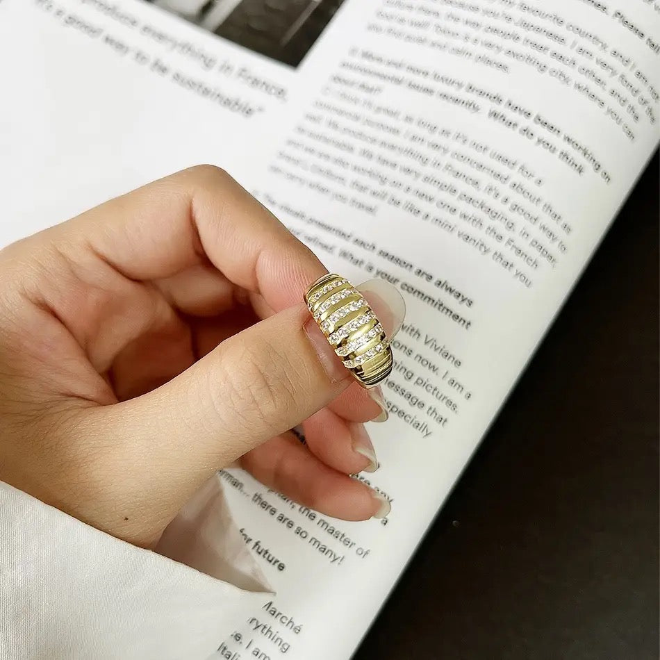 Madonna Diamond Ring