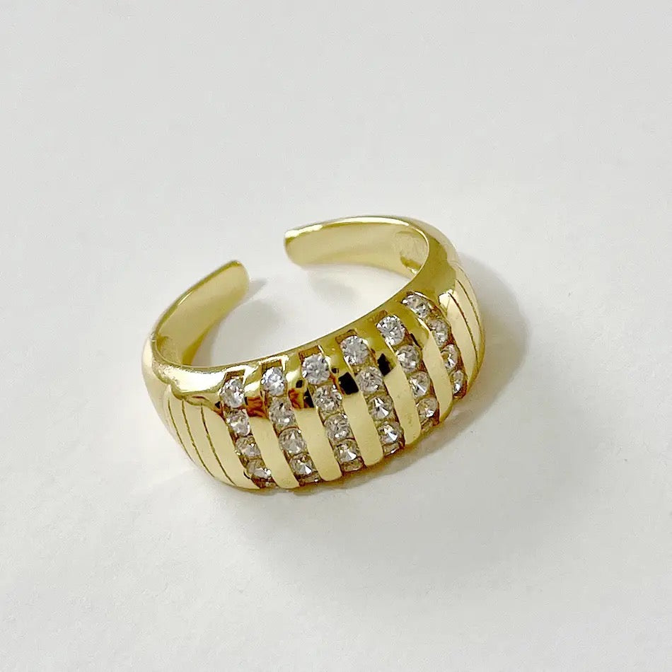 Madonna Diamond Ring