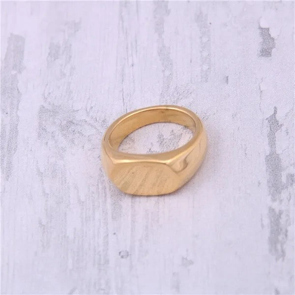 Cignet Gold Chunky Ring