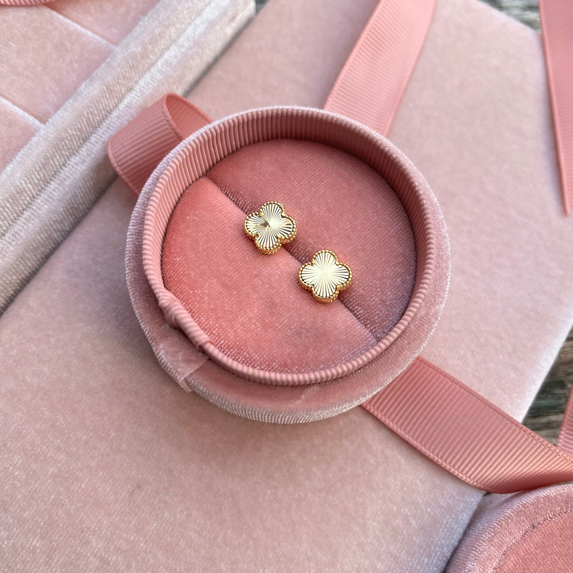 Clover Gold Studs 2