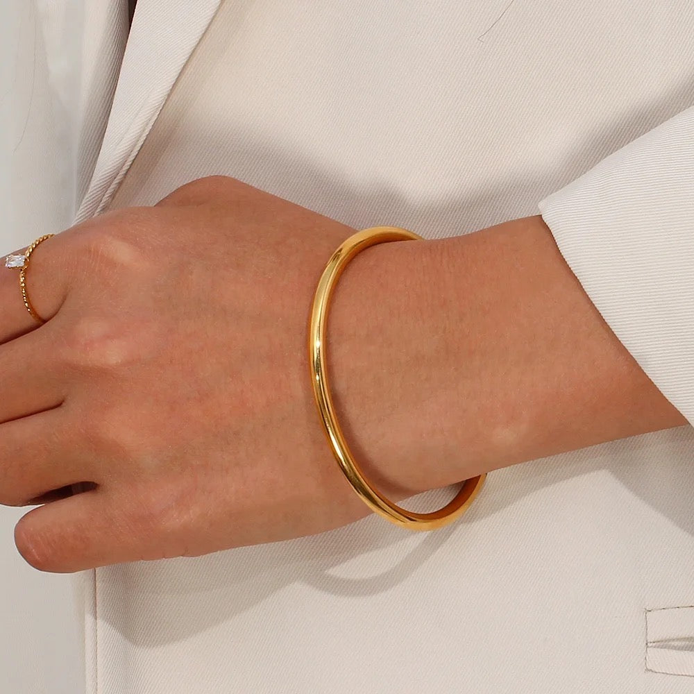 Chelsi Plain Bold Cuff