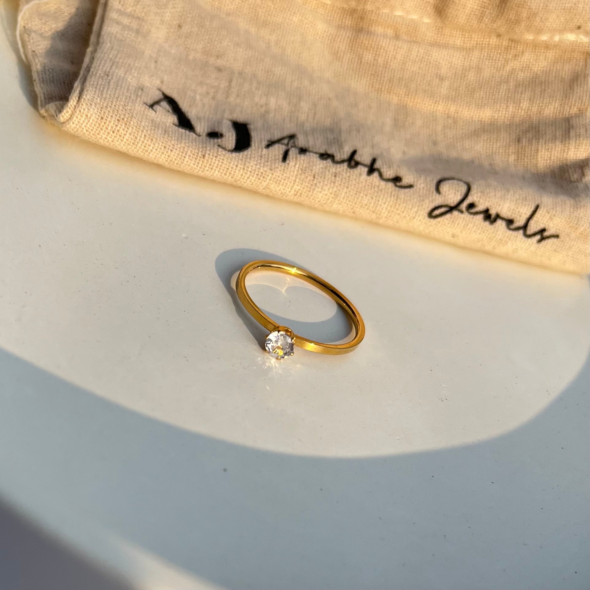 Daizy Stone Sleek Ring
